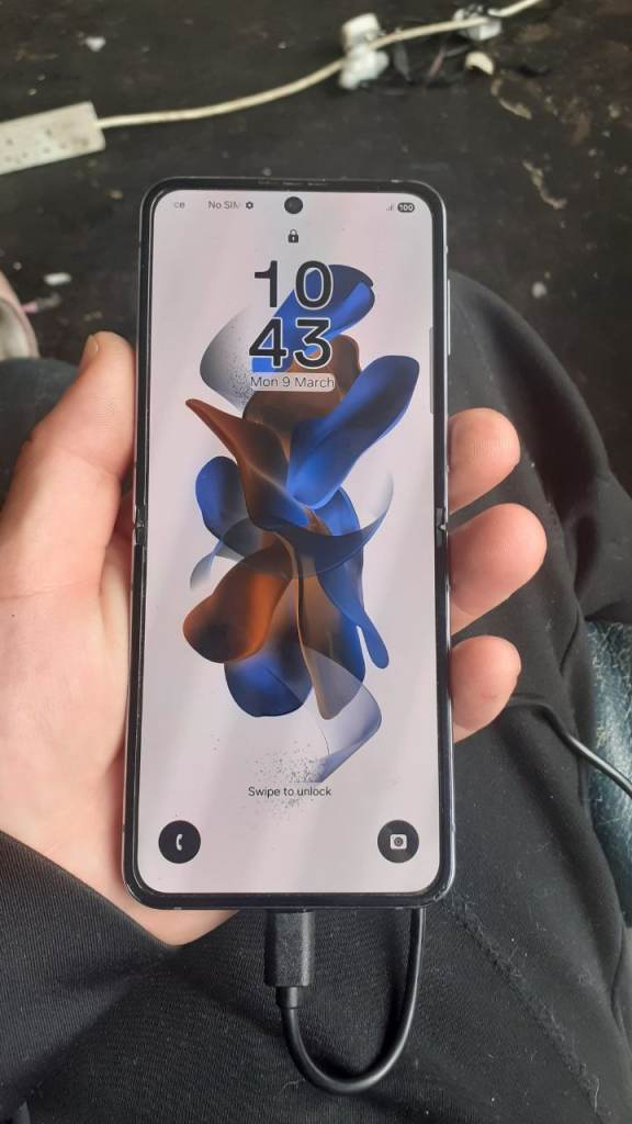 Samsung z flip 4 