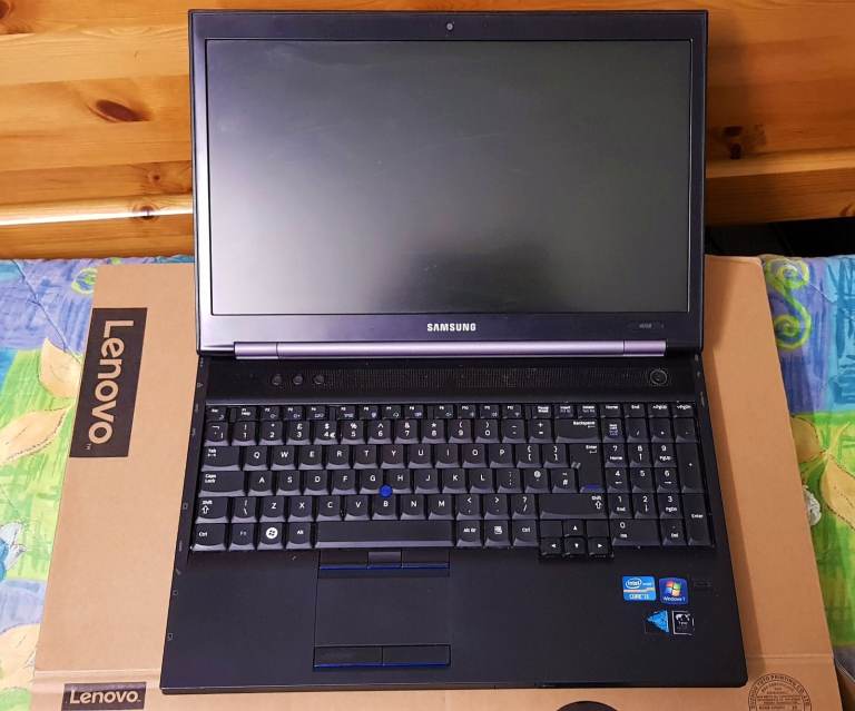 Samsung 400B Laptop, Intel Core i3-2350M @ 2.30GHz, 4GB RAM 300GB HDD, Windows 10