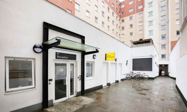 En-suite room takeover at merchant city house