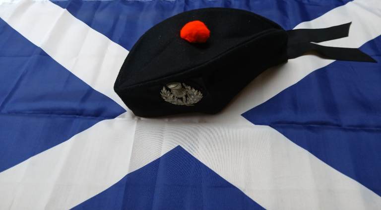 Glengarry cap, badge and Scotland flag