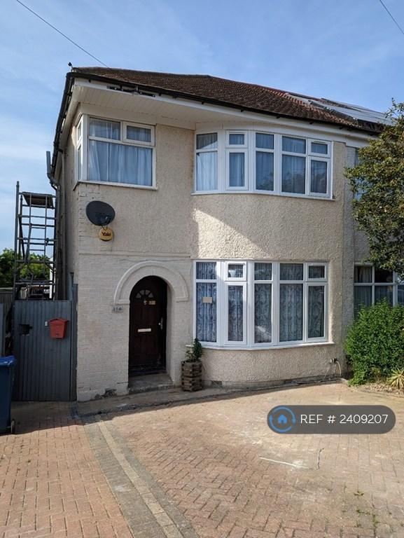 3 bedroom house in The Heights, Northolt, UB5 (3 bed) (#2409207)