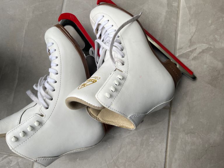 Jackson CLASSIQUE FULL leather figure skates  