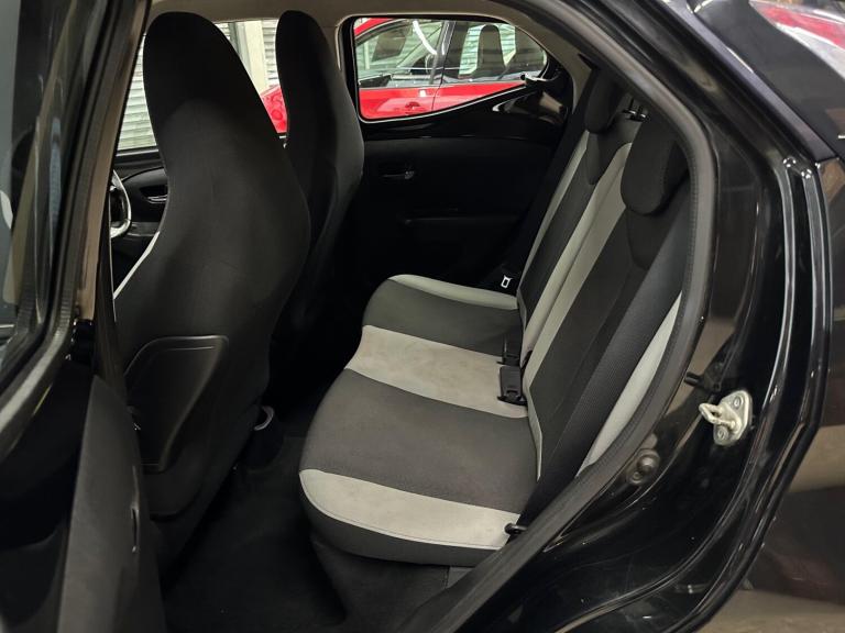 2016 Toyota AYGO 1.0 VVT-i X-Play 5dr HATCHBACK Petrol Manual