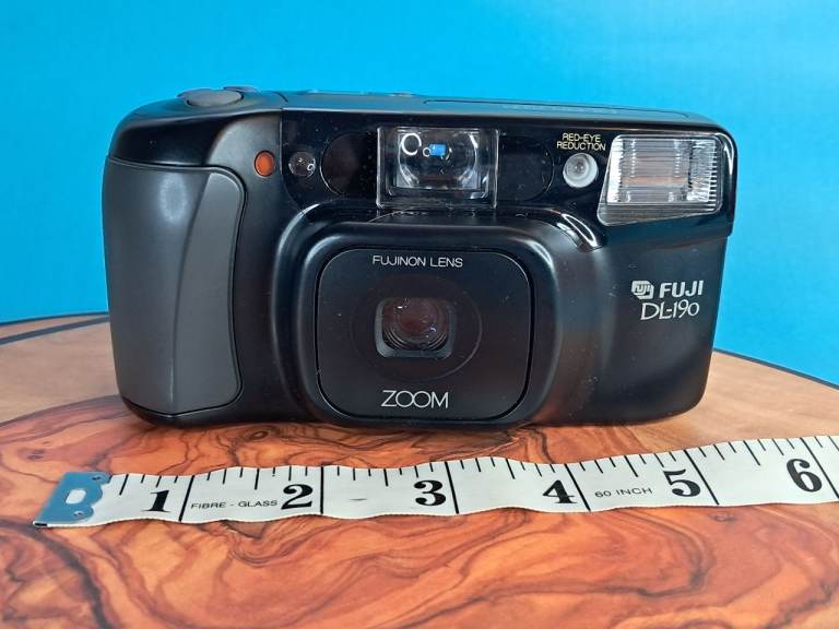Vintage style Fujifilm DL-190 Zoom 35mm Compact Film. Camera Tested.