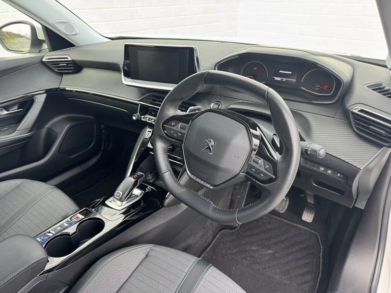 2021 Peugeot 2008 1.2 PureTech 130 Allure 5dr EAT8 HATCHBACK PETROL Automatic