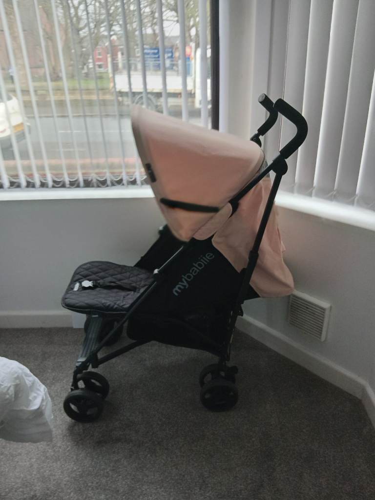 Girls stroller 
