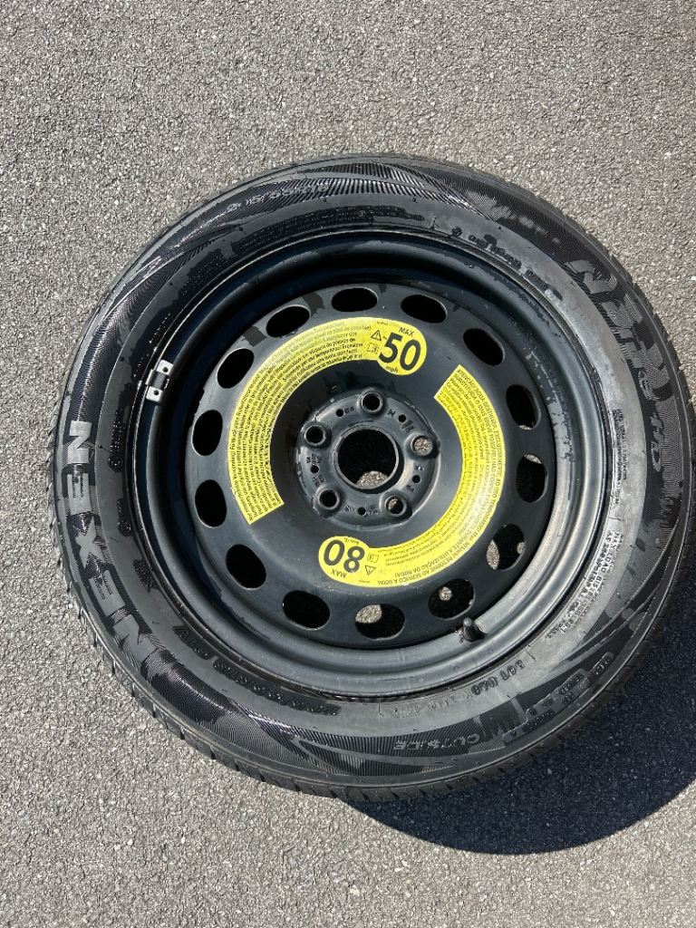 Car wheel with tyre 205/55 R16 91V