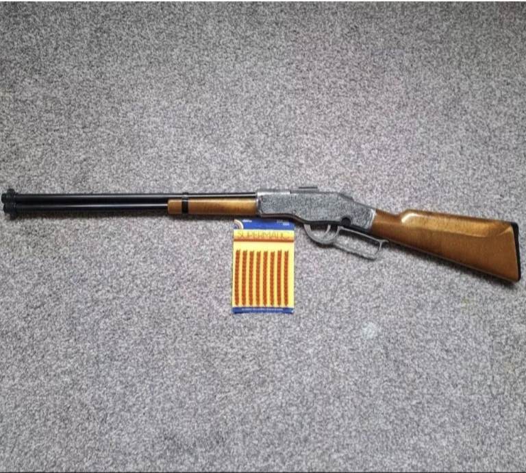 Edison Giocattoli Jefferson Winchester toy cap rifle IMMACULATE will post