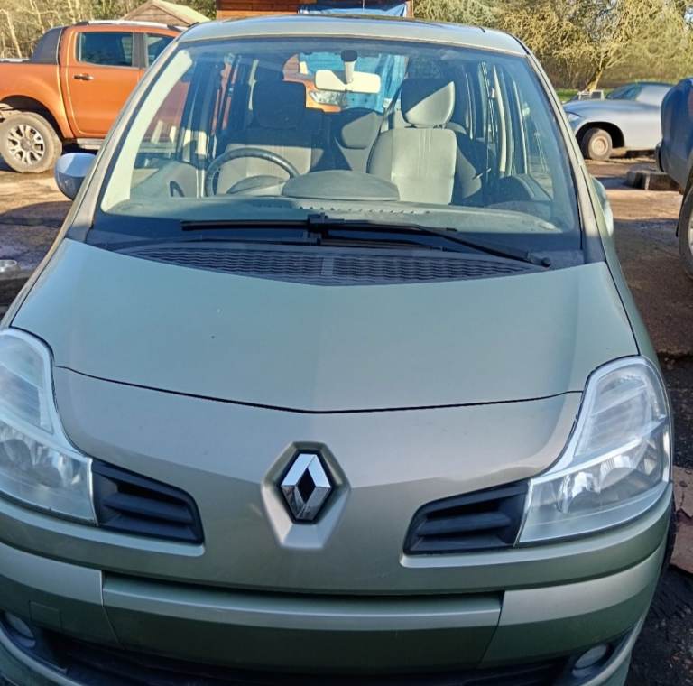 Renault, GRAND MODUS, Hatchback, 2009, Manual, 1461 (cc), 5 doors