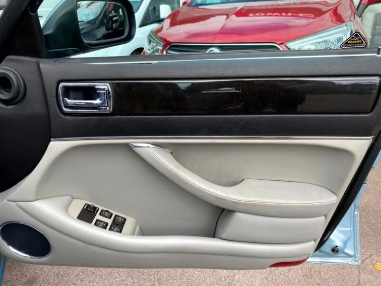 Jaguar XJ XJ6 SPORT 4.0 - AUTO, ONLY 56274 MILES, 1 FORMER LOCAL OWNER 16'ALLOYS