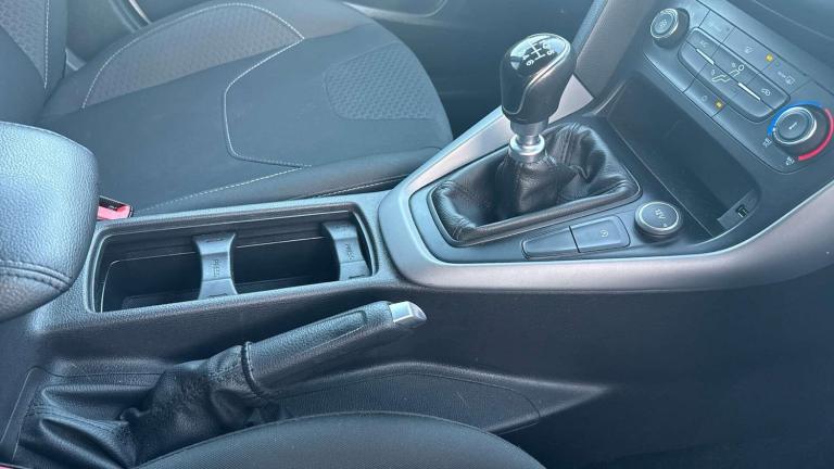 2016 Ford Focus 1.0 EcoBoost 125 Zetec 5dr HATCHBACK PETROL Manual