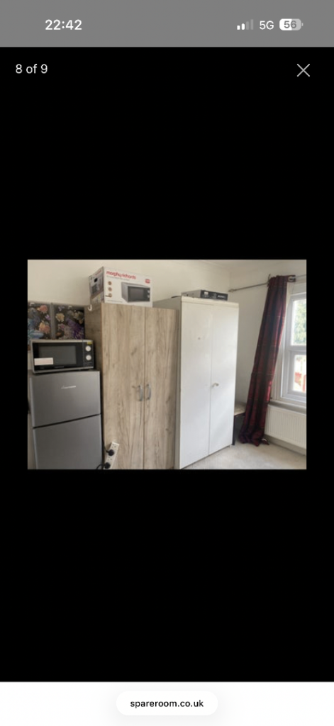 Bright speacious double bedroom near woodgreen all bills WiFi & council tax included 