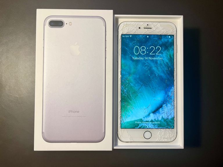 [Unlocked] iPhone 6S Plus 64 GB, 5.5 inch, silver, broken screen but everything else functional