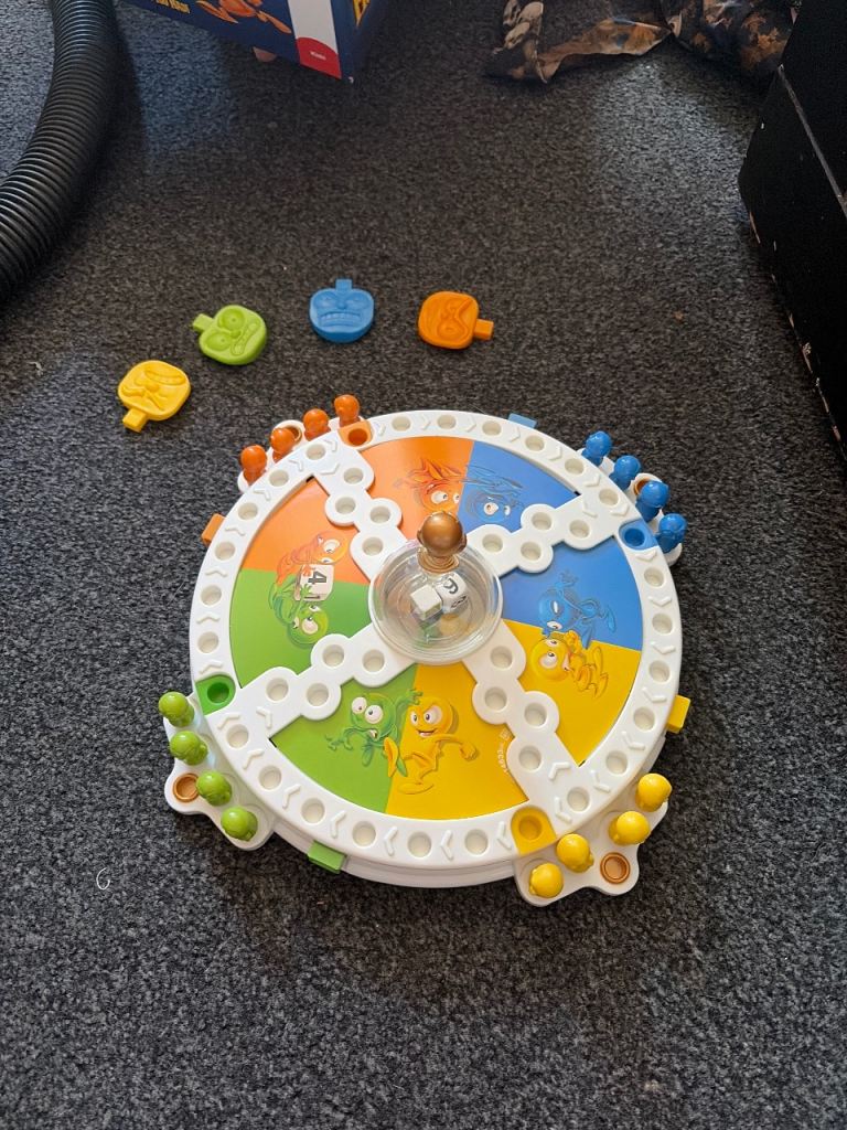 Children's Pop-Up Pirate Style Board Game - Good Condition