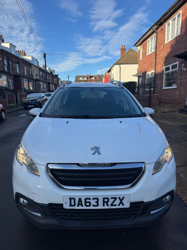 Peugeot, 2008, Hatchback, 2013, Manual, 1199 (cc), 5 doors