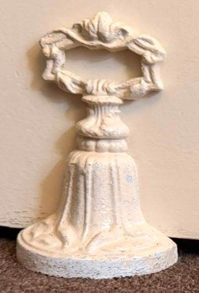 Vintage Style Cast Iron Door Stop – Cream/White