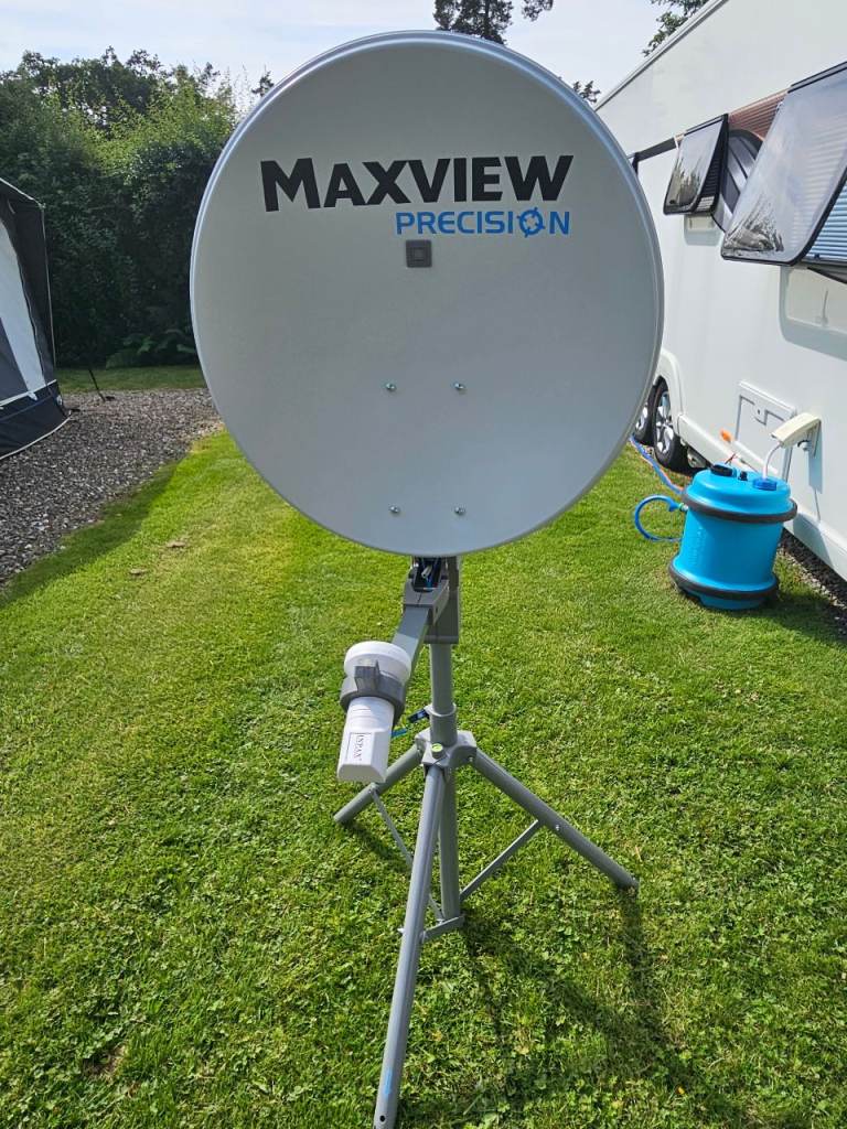 Maxview Precision 55cm Caravan Satellite Dish – Twin LNB, Tripod & Carry Case