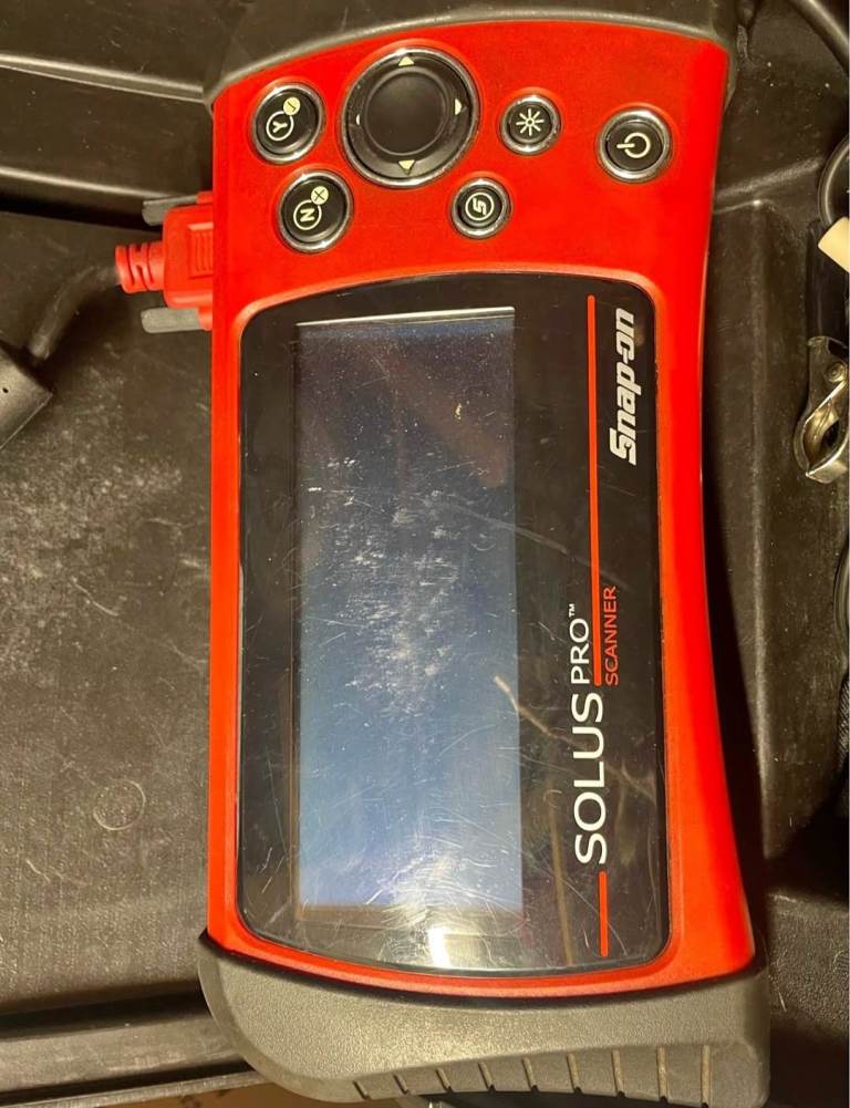 *** BARGAIN SNAP ON CAR SCANNER ETC ***