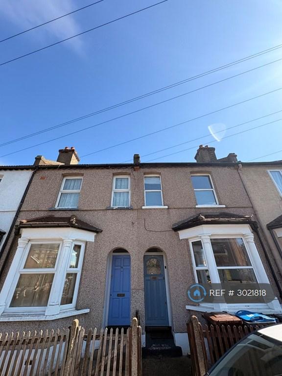 3 bedroom house in Grove Road, Mitcham, CR4 (3 bed) (#3021818)