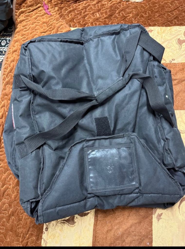 Black Fabric Carry Bag – Good Condition