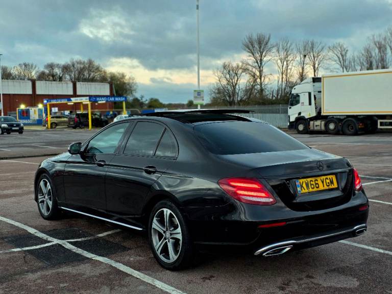 Mercedes-Benz E220 2017 premium sunroof- e class 