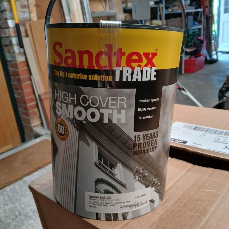 Sandtex High Cover Smooth Masonry Paint