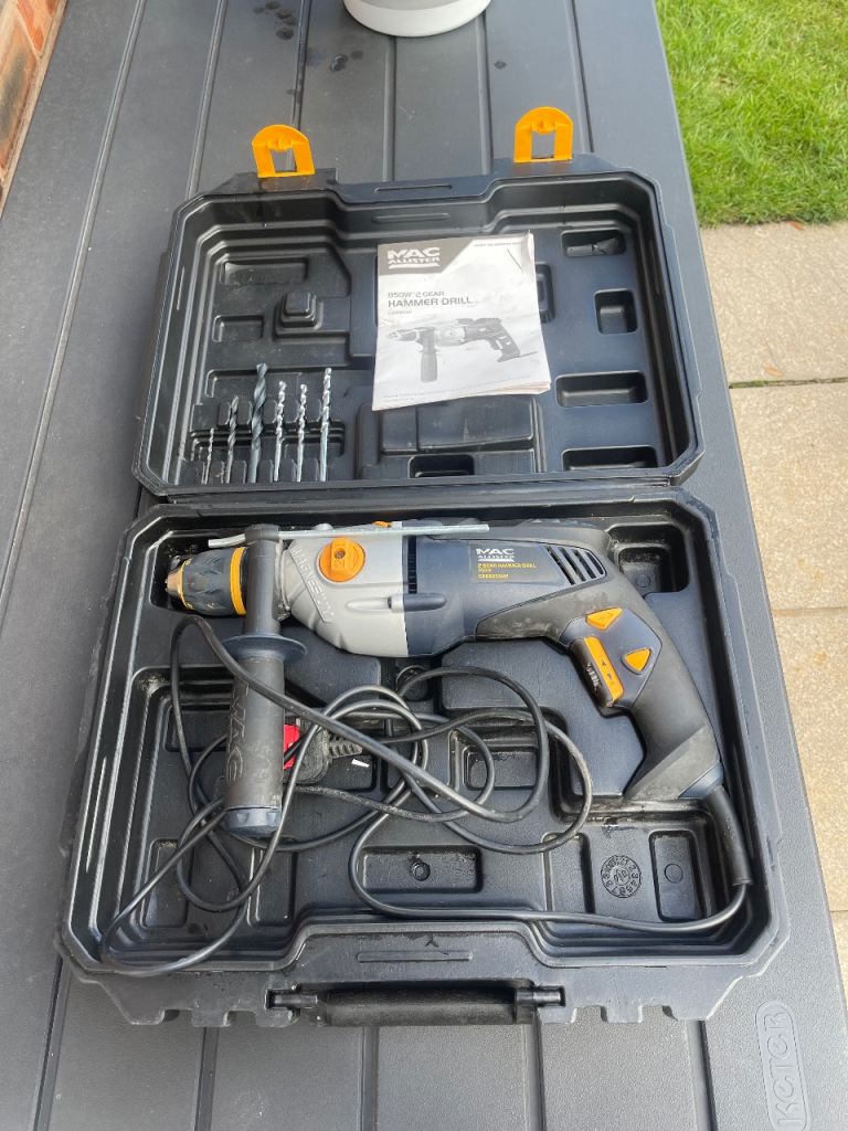 Hammer Drill 850w, 240V / 2 speed with Case and Bits – used twice 