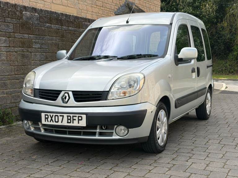  2007 Renault kangoo 1.6 petrol automatic wav dissability winch conversion *ulez free* new mot