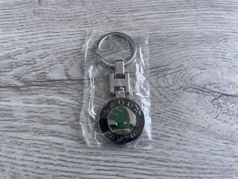 New Skoda Auto Keyring – Black and Green Metal