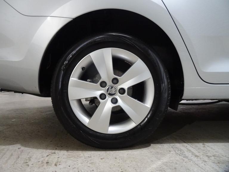 2015 Skoda Rapid 1.4 TSI 125 SE 5dr DSG Automatic **LOW MILEAGE*ONLY 22000 MILES FROM NEW** HATCH...