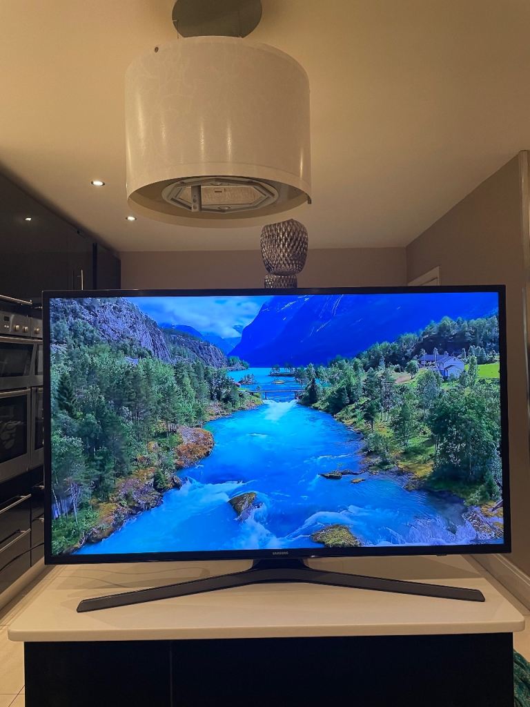 Samsung 40 inch Smart Tv