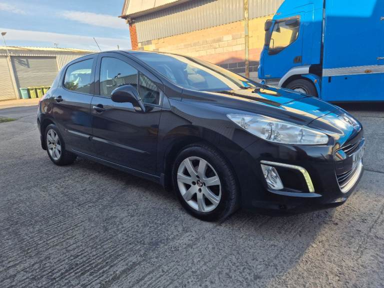 2013 peugeot 308 1.6 hdi active £20 tax.12 months Mot 