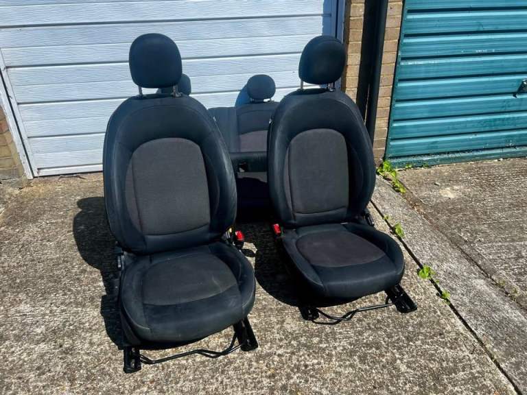  GENUINE MINI COOPER F56 2015 COMPLETE 3 DOOR INTERIOR SEATS.