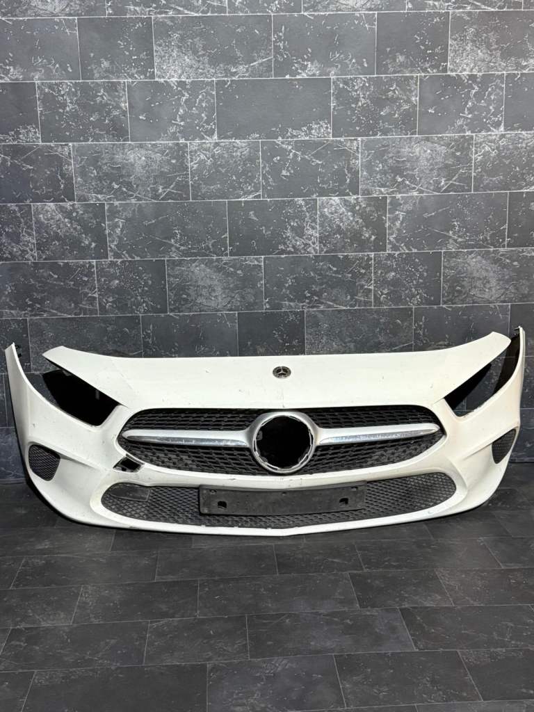 Mercedes a class w177 se 2018 - 2022 genuine front bumper + grilles + radar 