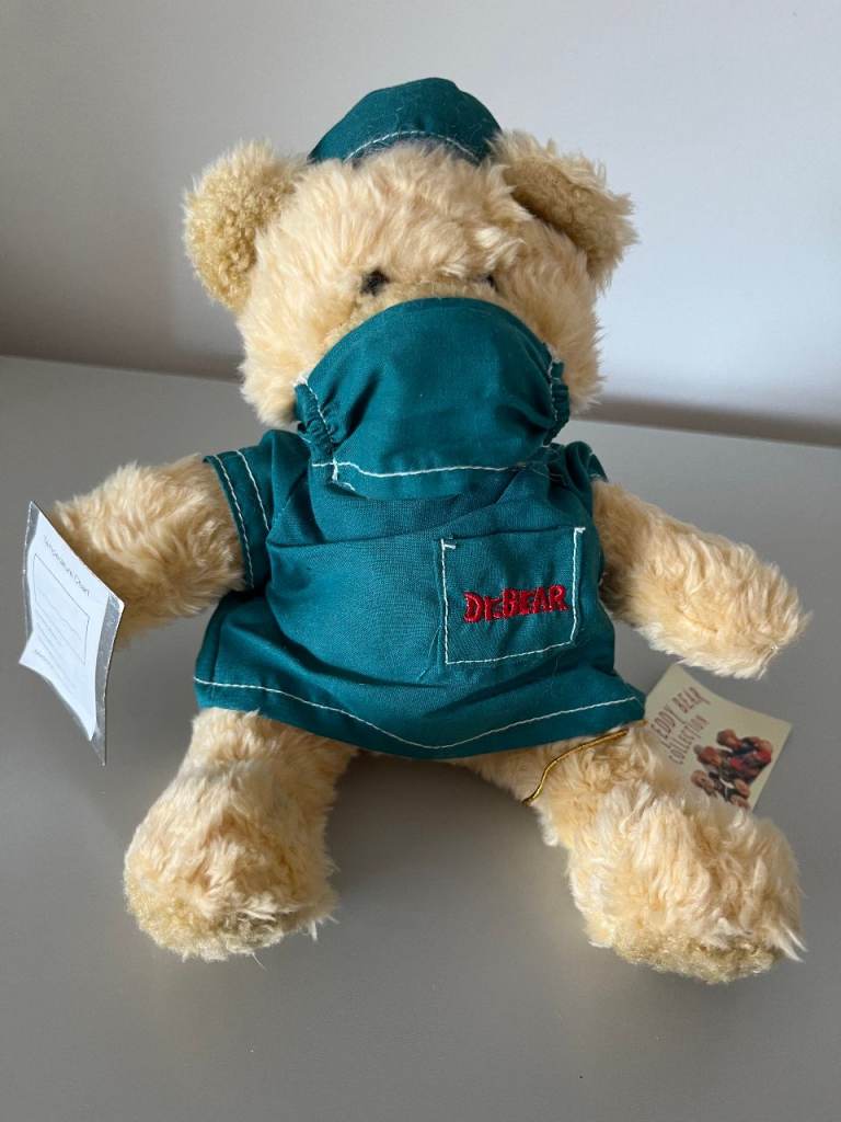THE TEDDY BEAR COLLECTION - SEBASTIAN THE SURGEON