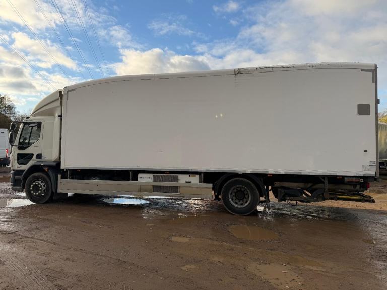 DAF TRUCKS LF260 2019 69 REG 18 ton fridge freezer truck auto tail lift 
