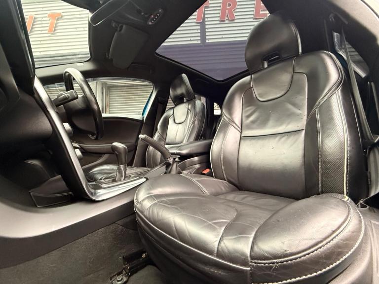 2015 Volvo V40 D4 [190] R DESIGN Lux Nav 5dr HATCHBACK DIESEL Manual