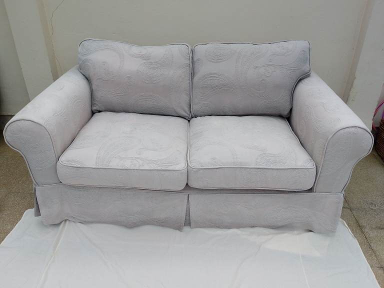 Country Living St Ives Sofa 183cm wide - Very comfy - with Fire labels.