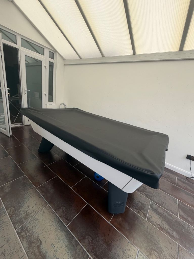 Pool table 7ft slate bed 