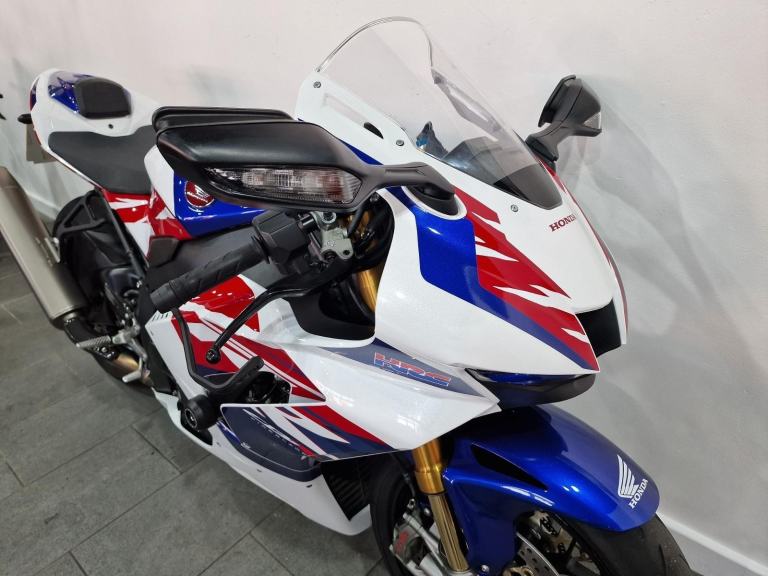 2024 Honda Fireblade CBR1000RRR SP, 30th Anniversary Edition, Warranty 06/26