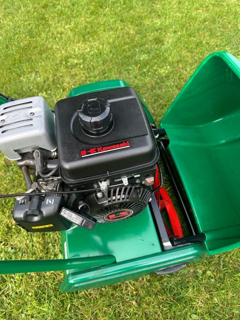 Kawasaki FJ100D petrol cylinder greens mower super cond. serviced Suffolk roller Lawnmower  