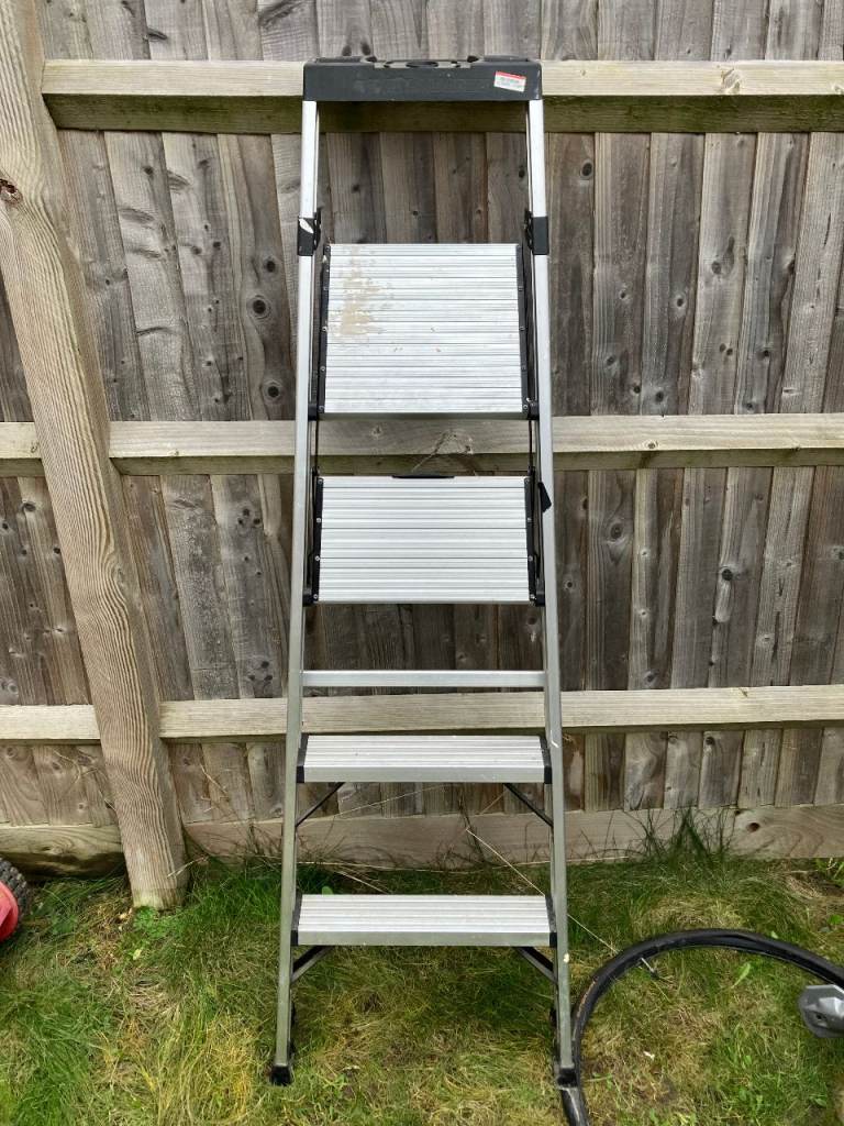 Gorilla Ladder Industrial Type 1 Stepladder