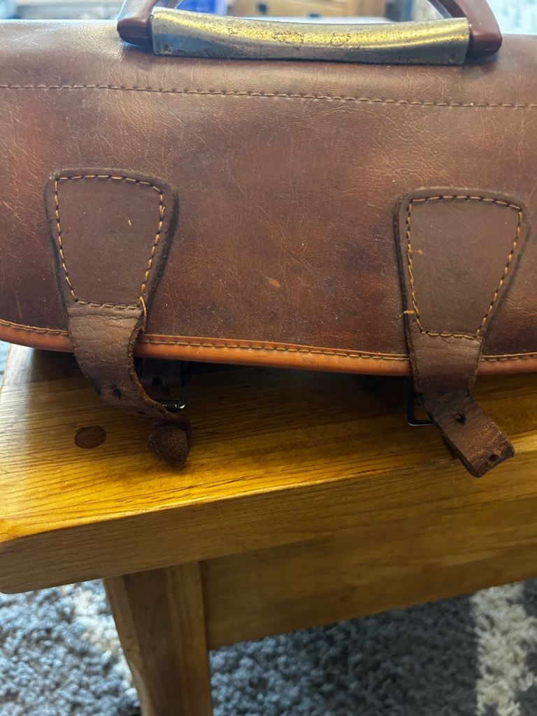 Almark Clubmaster Lawn Bowls Set with Leather Carry Bag – Good Condition