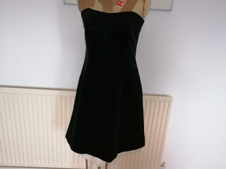 Vintage  Designer LAURA ASHLEY  Velvet  Strapless Cocktail Dress. Mid Length Size : UK 14. EU 40 