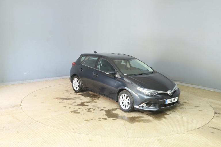 2016 Toyota Auris D-4D BUSINESS EDITION Hatchback Diesel Manual