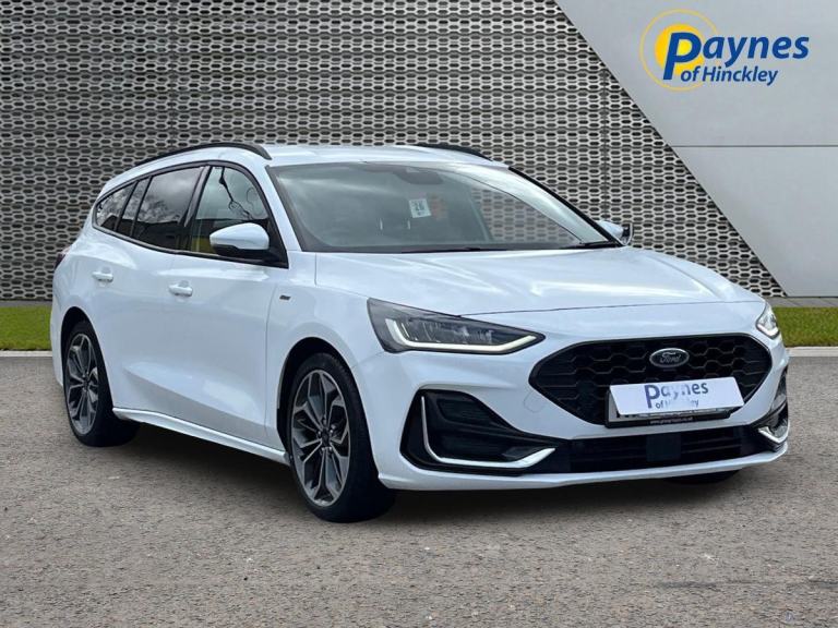 2023 Ford Focus 4Dr Vignale Estate 1.5L 120PS AUTO in Frozen White LOW MILES