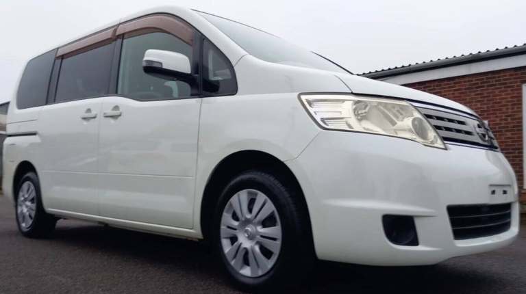 2010 Nissan Serena 2.0 Automatic * SPECIAL SALE PRICE * only 59000 miles MPV Petrol Automatic