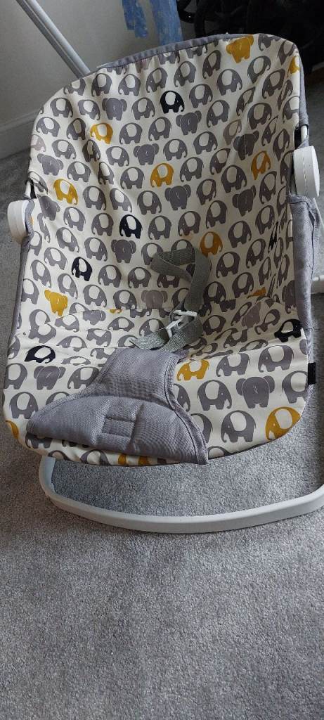 Graco Baby Rocker/Bouncer – Grey Elephant Print, Good Condition