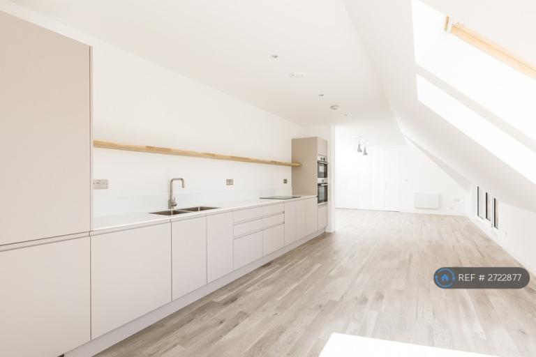 2 bedroom flat in Wellclose House, Orpington, BR6 (2 bed) (#2722877)