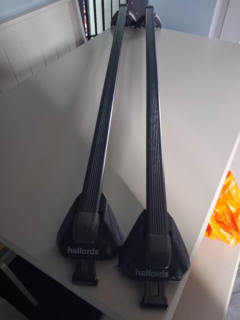 Halfords Roof bars for a Ford Galaxy 